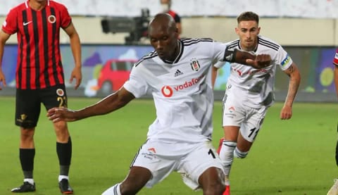 Atiba'dan son dakika sözleşme açıklaması