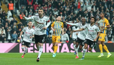 Avrupa'da Kızılyıldız, Süper Lig'de Beşiktaş!