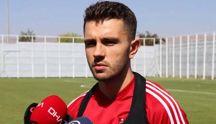 Mecnun Otyakmaz'dan Emre Kılınç tepkisi!