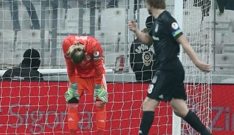 Karius'tan ıslıklara şaşırtan tepki! İşte o görüntü...