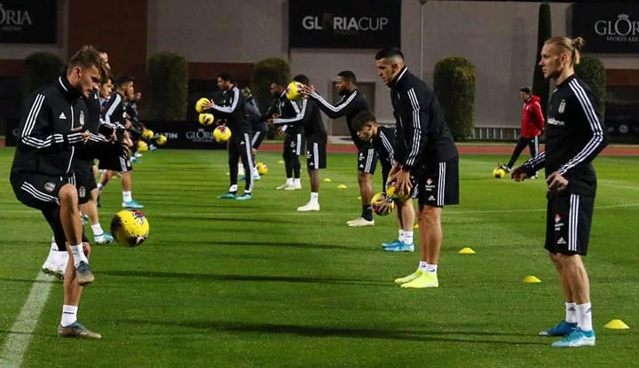Beşiktaş teknik heyetinden 4 isme özel çalışma!