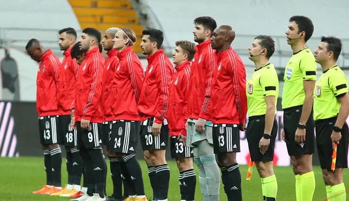 "Bayağı futbolcu, geldiği kulüpten ve..."