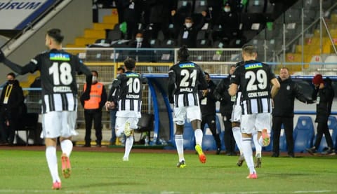 Beşiktaş'tan Erzurum'da kritik galibiyet! Fark açıldı!
