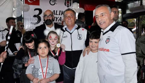 Başkan Ahmet Nur Çebi, 3 Aralık Dünya Engelliler Günü etkinliğine katıldı