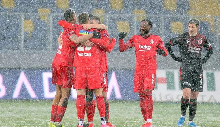"Ben gördüm adı; BEŞİKTAŞ!"