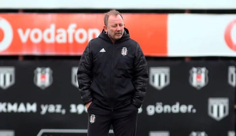 "Beşiktaş, 4-4-2'ye dönebilir; ikinci seçenek ise..."