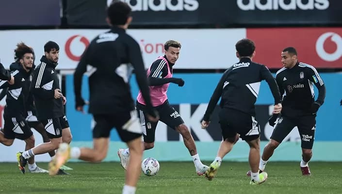 Beşiktaş akşam antrenmanını tamamladı!