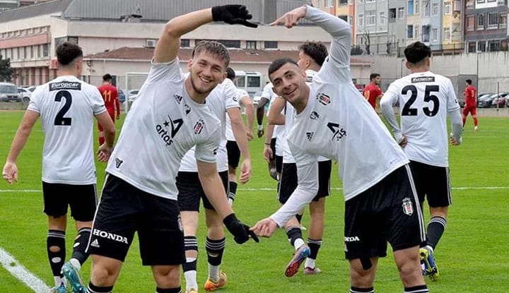Beşiktaş Artaş, Yeni Malatyaspor'u rahat geçti!