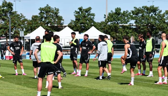 Beşiktaş, aynı gün iki hazırlık maçına çıkıyor!
