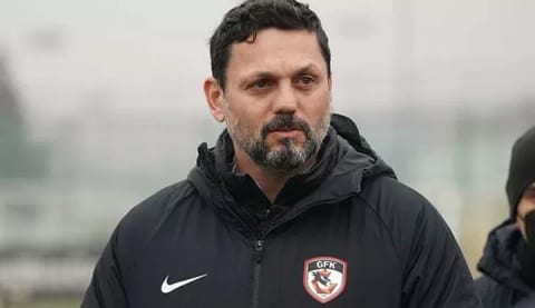 "Beşiktaş baskılı oynasa da 2-3 pozisyonu var"