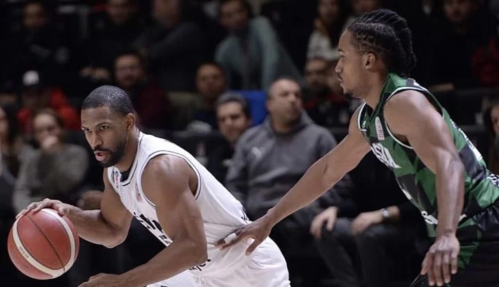 Beşiktaş Emlakjet kendi evinde galip!