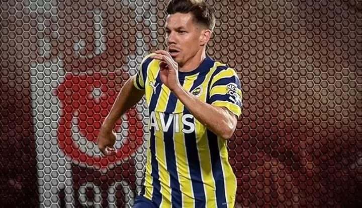 Beşiktaş, Fenerbahçe'ye 1 milyon Euro önerdi! İşte detaylar!