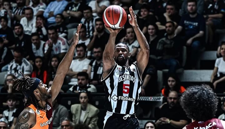 Beşiktaş Fibabanka, derbide farklı kazandı!