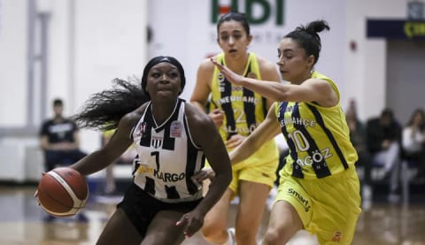 Beşiktaş GKN Kargo derbide mağlup!