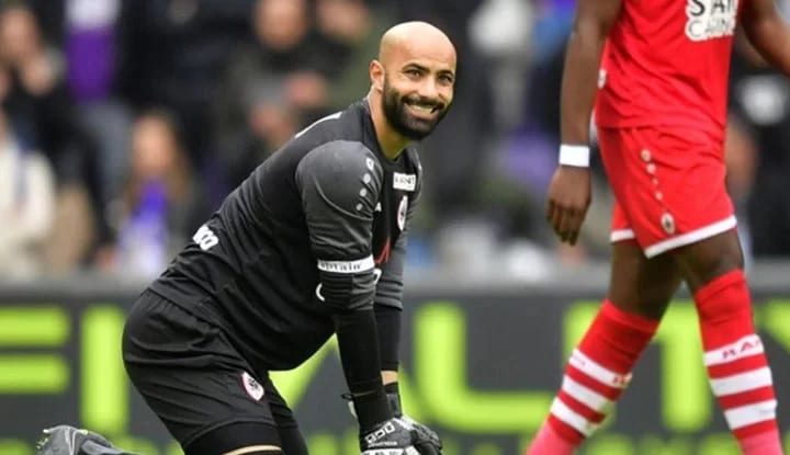 Beşiktaş ile anılan Sinan Bolat, Royal Antwerp'ten ayrıldı!