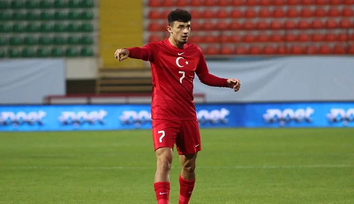 "Beşiktaş ile anlaşmıştık, bitmişti ama son anda..."