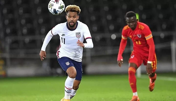 Konrad de la Fuente'yi Olympiakos alıyor!