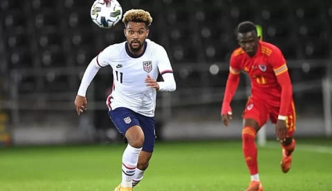 Konrad de la Fuente'yi Olympiakos alıyor!