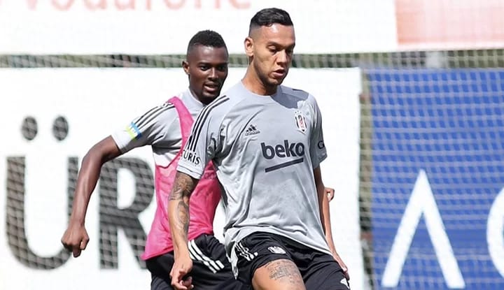 Beşiktaş, Josef de Souza'nın lisansını çıkardı