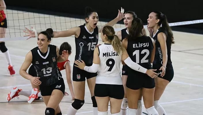 Beşiktaş Kadın Voleybol Takımı, Göztepe'ye set vermedi!