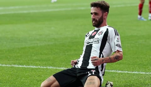 Beşiktaş kararını verdi! Rafa Silva satış listesinde yok!