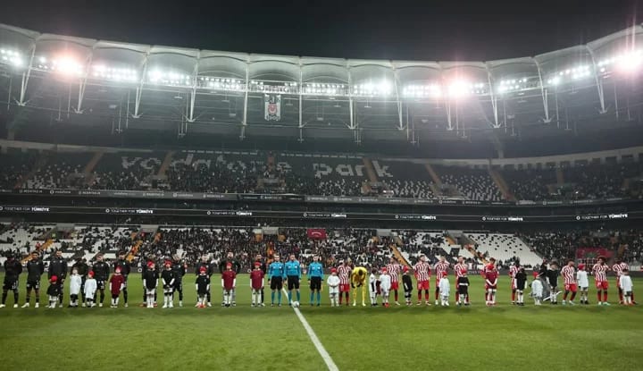 Beşiktaş kendi evinde Atlético Madrid'i mağlup etti!