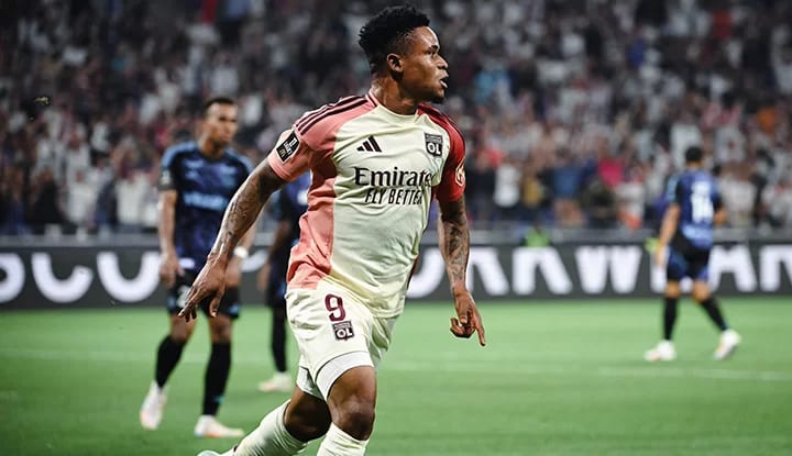 Beşiktaş Lyon'un forveti Orban'ı gündemine aldı!