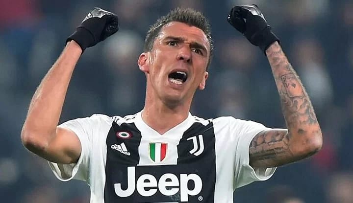 Beşiktaş, Mandzukic ile görüştü! İşte istediği ücret!