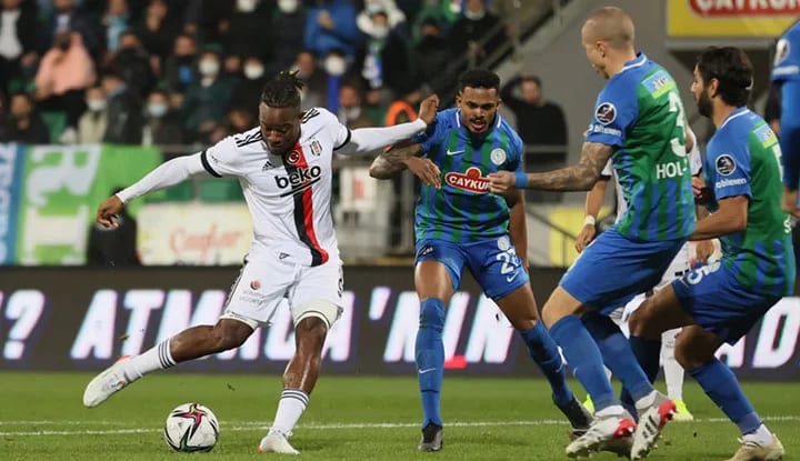 Beşiktaş, Rize'den 1 puanla dönüyor