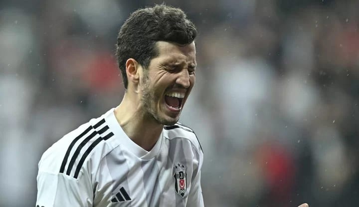 Beşiktaş, Salih Uçan ile yeniden masaya oturacak!