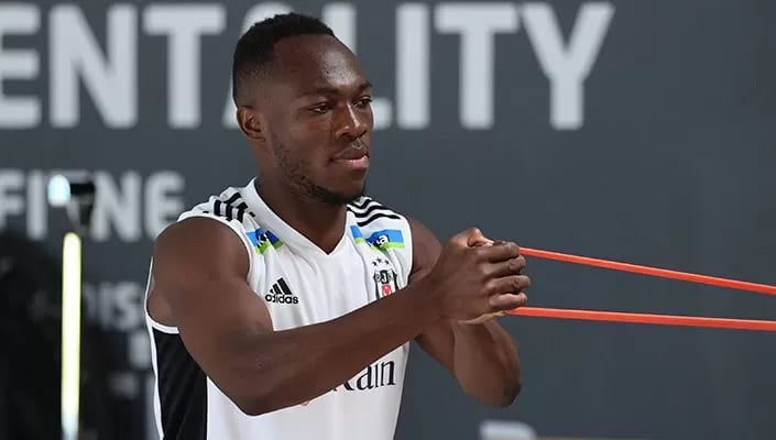 Beşiktaş, salonda çalıştı!
