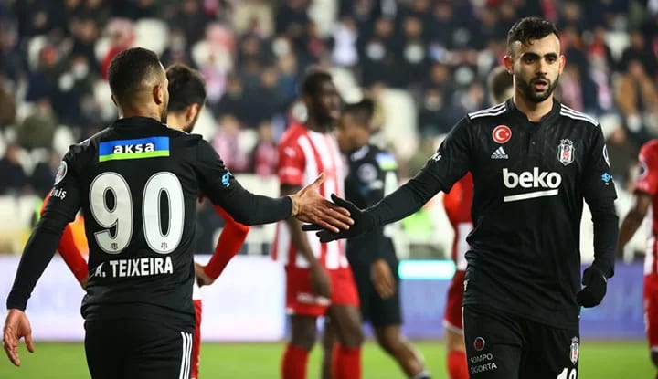 Beşiktaş, Sivas'ta 3 golle galip!