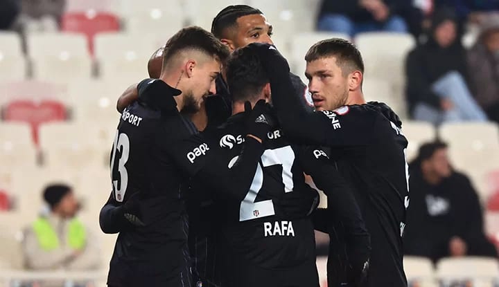Beşiktaş Sivas'tan tek gollü galibiyetle dönüyor!