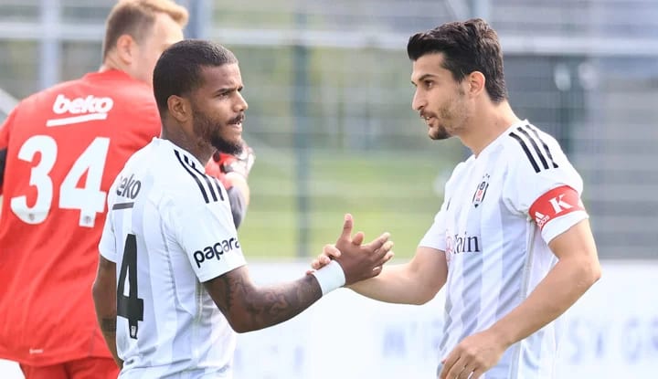 Beşiktaş, Strasbourg maçından galip ayrılıyor!