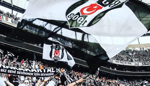 Beşiktaş taraftarı çıldırdı, sosyal medya sallandı!