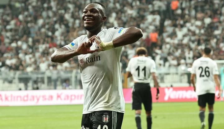 Beşiktaş taraftarından Muleka'ya lakap!