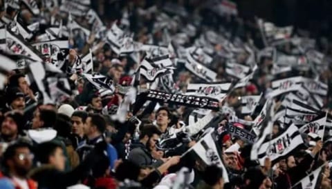 Beşiktaş taraftarından tepki! “Ayıp oluyor”