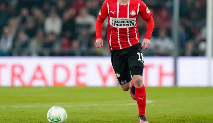 Beşiktaş ve Galatasray, PSV'li yıldız için karşı karşıya!