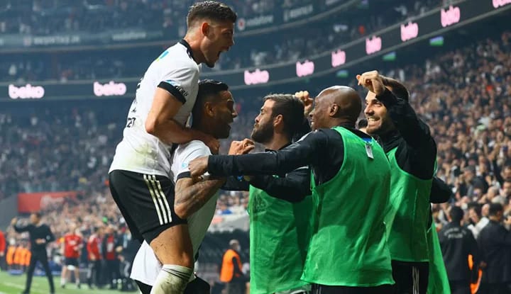 Beşiktaş, Vodafone Park'ta coştu! Alanyaspor'u farklı geçti!
