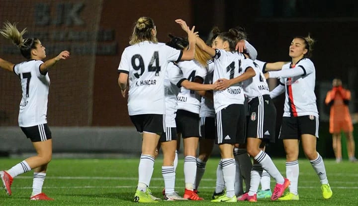 Beşiktaş Vodafone'dan 22 gollü galibiyet