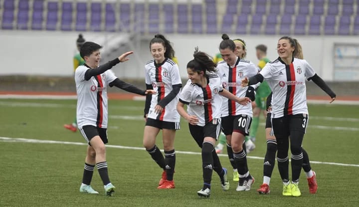 Beşiktaş Vodafone'dan 7 gollü galibiyet