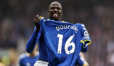 Beşiktaş'a Doucoure önerisi!