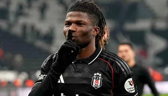 Beşiktaş’a El Bilal Toure’den kötü haber