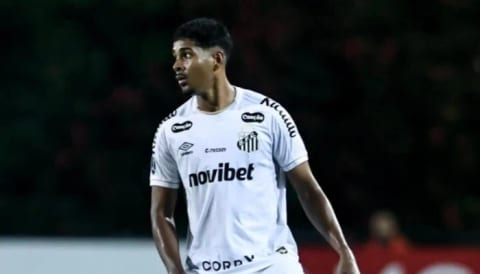 Beşiktaş'a genç stoper Joao Ananias!