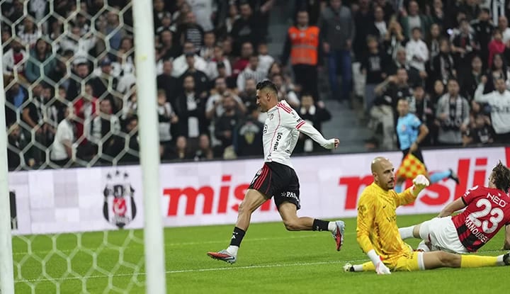 Beşiktaş'a sahasında şok mağlubiyet!