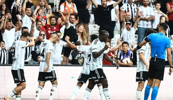Beşiktaş'ın Adana Demirspor maçı ilk 11'i belli oldu!