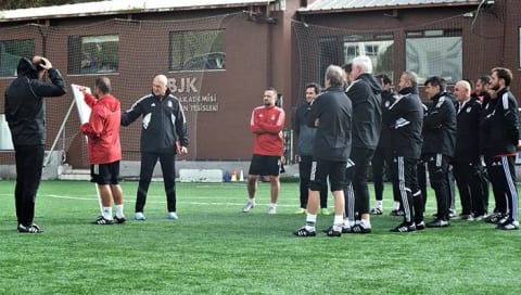 Beşiktaş'ın antrenörleri eğitim aldı!