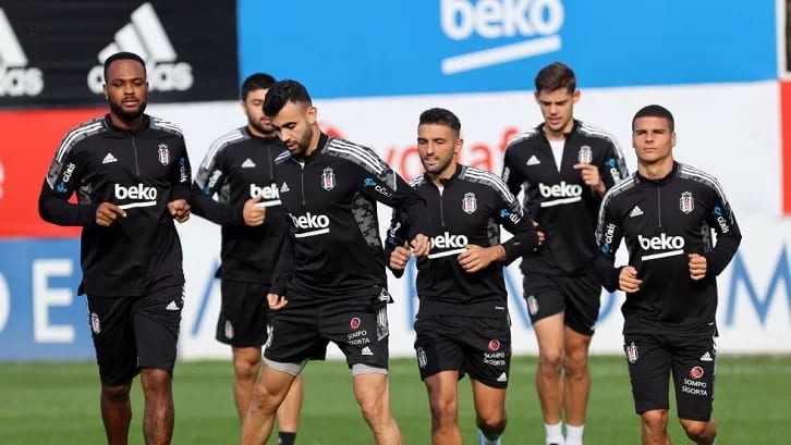 Beşiktaş'ın Başakşehir maçı 11'i netleşiyor!