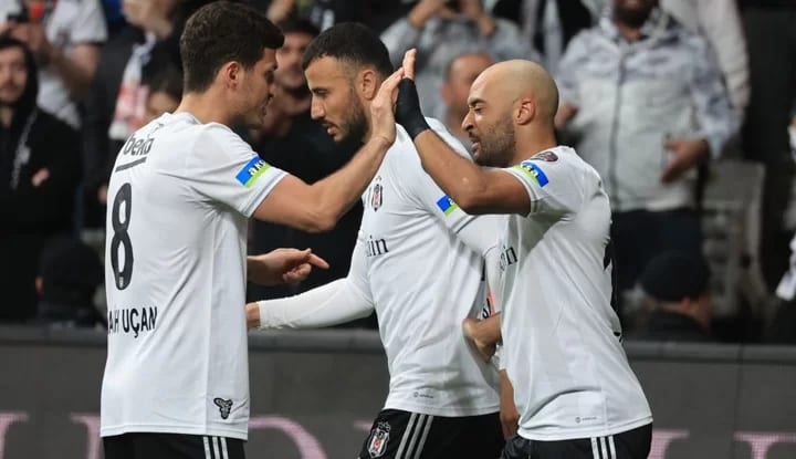 Beşiktaş'ın Galatasaray karşısında ilk 11'i belli oldu!