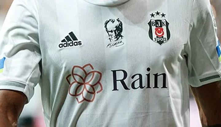 Beşiktaş'ın gözde oyuncusuna Premier Lig'den talip var!